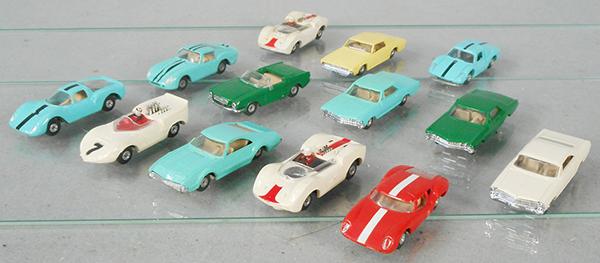 13 AURORA CIGAR BOX CARS (1 of 1)