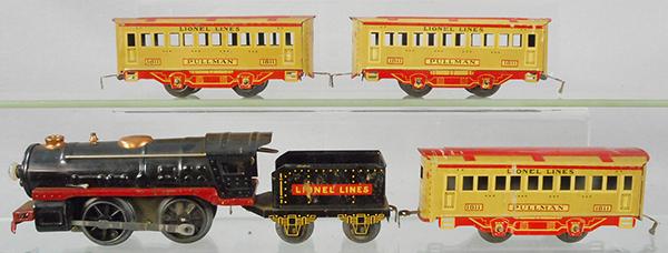 LIONEL TRAIN SET (1 of 2)