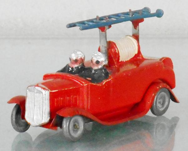CIJ RENAULT FIRE TRUCK (1 of 2)