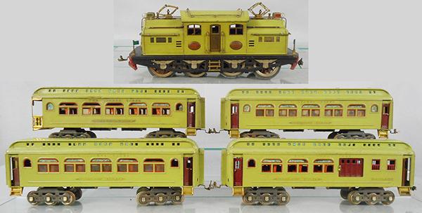 LIONEL TRAIN SET (1 of 2)