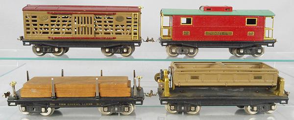 LIONEL FREIGHT CARS (1 of 3)