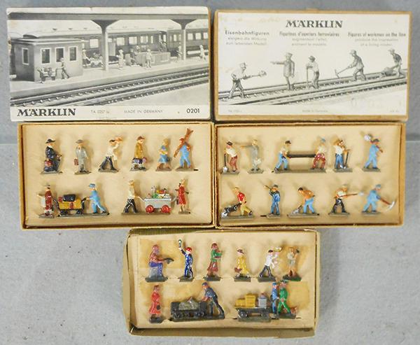 3 MARKLIN FIGURE SETS (1 of 1)