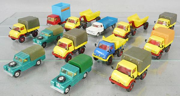 13 CORGI VEHICLES (1 of 1)