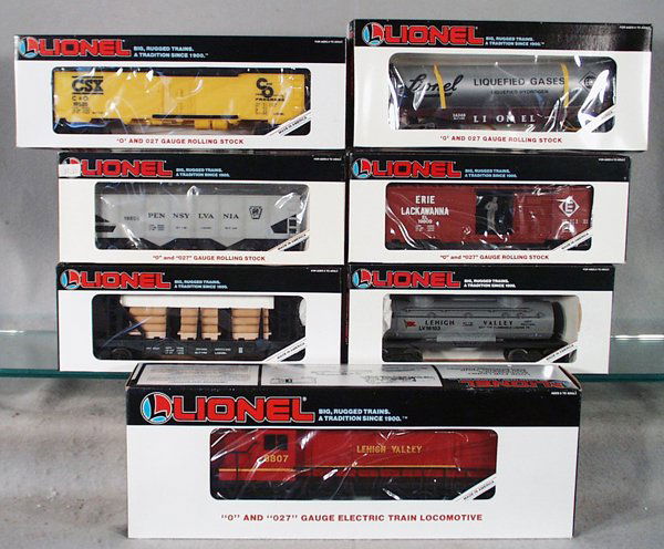 LIONEL TRAIN SET: O ga, 18807 LV RS3 w/freight cars 19520, 19806, 16347, 16348, 19809, 16103, orig boxes, C9. Please read & understand all Terms and Conditions before bidding including those for international shipping.