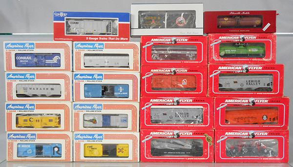 AMERICAN FLYER LIONEL FREIGHT CARS: S ga, 9701, 9707, 9703, 48603, 9400, TCA Museum, 9203, 9708, 48403, 48320, 48317, 2 #48494, 52094, 49009, 48509, w/MTH 35-75004, Crown Models SR-8002, Pikesville Models CGW252, orig boxes & inserts mi