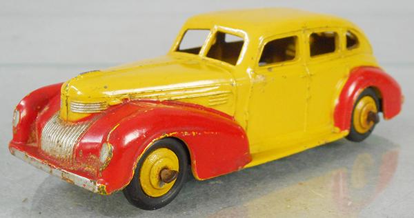 DINKY 39E CHRYSLER TAXI (1 of 2)