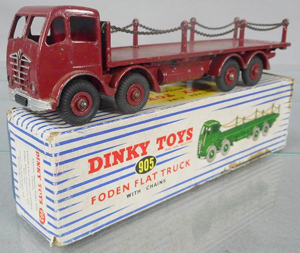 DINKY 905 FODEN FLAT W/CHAINS (1 of 2)