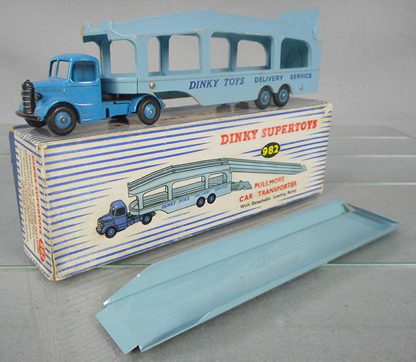 DINKY 982 PULLMORE CAR TRANSPORTER (1 of 2)