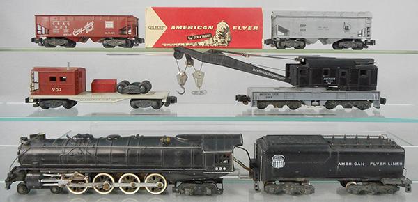 AMERICAN FLYER TRAIN SET (1 of 2)