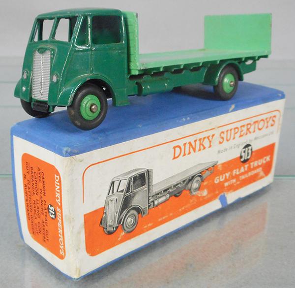 DINKY 513 GUY FLAT TRUCK W/TAILBOARD (1 of 2)