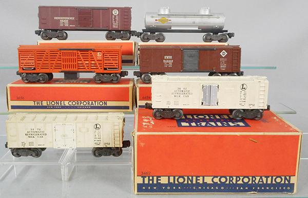 6 LIONEL FREIGHT CARS (1 of 1)