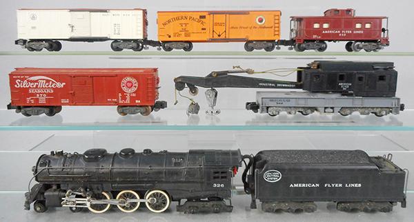 AMERICAN FLYER TRAIN SET (1 of 2)