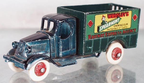 TOOTSIETOY 810 WRIGLEY'S MACK TRUCK: 1 tire has flat spots, C5-7.