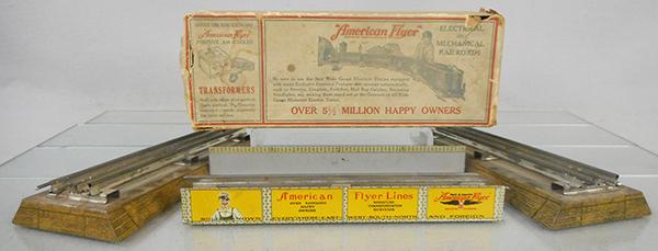 AMERICAN FLYER 112 No. 0 BRIDGE: O ga, litho tin, 30 1/2 in long, orig box worn w/loose pieces, C8.