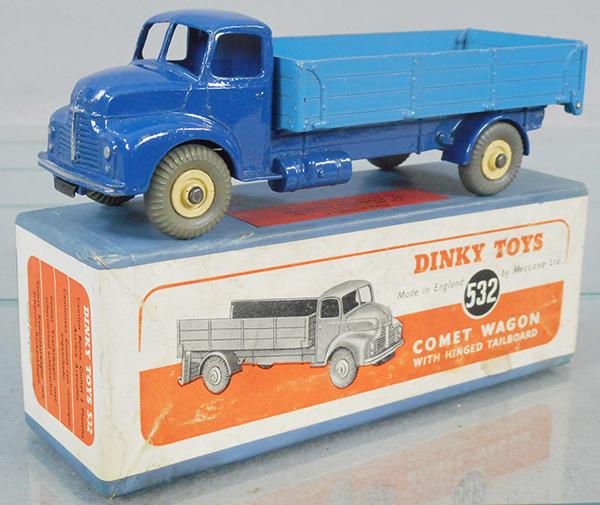 DINKY 532 COMET WAGON: 2-tone blue w/yellow hubs, orig box, C8-9.