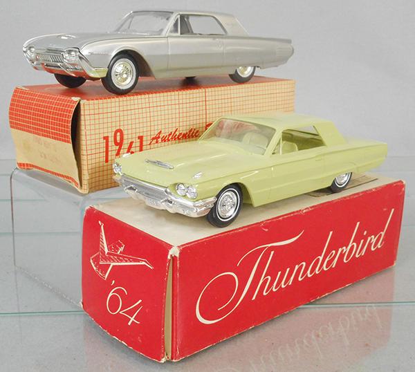 2 AMT FORD THUNDERBIRD PROMOS: 1961 in silver gray, 1964 in Florentine green, orig boxes minor wear, C8.