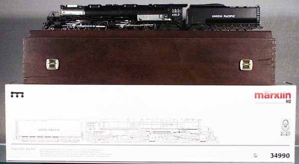 014: MARKLIN 34990 UP BIG BOY LOCO & TENDER: HO ga, w/wooden display box, orig box & insert, C9.