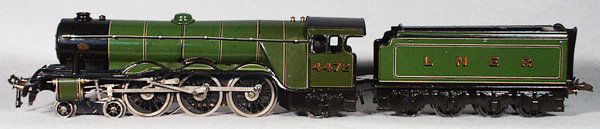 BASSETT-LOWKE 4472 FLYING SCOTSMAN LOCO & TENDER: O ga, electric, LNER tender, C7.