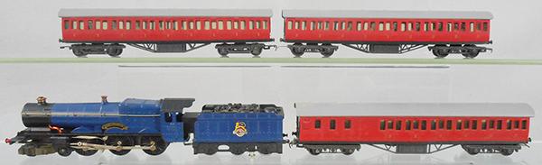 GRAHAM FARISH TRAIN SET: HO ga, 2-rail, King Charles I 6000 loco & tender, 1st, 3rd, brake/3rd class suburban coaches, ca 1951-52, C7-8.