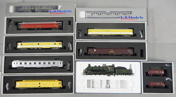 ROCO & LS MODELS TRAIN SET: HO ga, 2-rail, Roco 63371 digital loco & tender w/sound, LS Models 41122, 40412, 40403, 40414, 49125, 40418, 40409, 41072, 30387, orig boxes & inserts, C9.