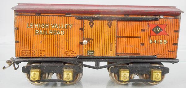 IVES 64 LEHIGH VALLEY BOX CAR: O ga, litho tin, red roof, missing 1 coupler, ca 1930, C6.
