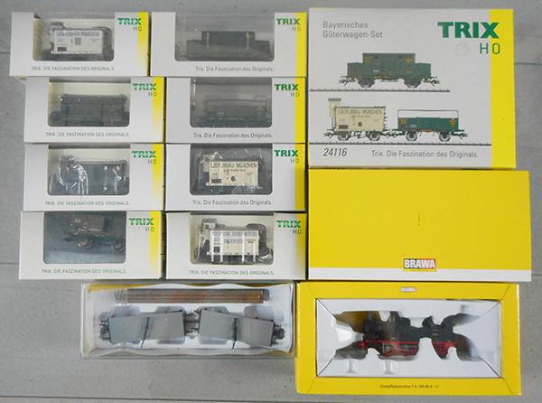 BRAWA & TRIX TRAIN SET: HO ga, 2-rail, Brawa 40505 digital loco, 47712 lumber car, Trix 24116, 24100, 24102, 24101, 24103, 24096-03, orig boxes & inserts minor wear, C8-9.