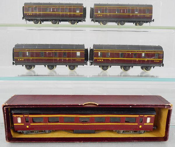 EXLEY BR COACHES: HO ga, 32955, 32966, 32980, 32992, w/Coach Craft LMS 3rd class Coach w/orig box, metal, ca 1953, C6-8.