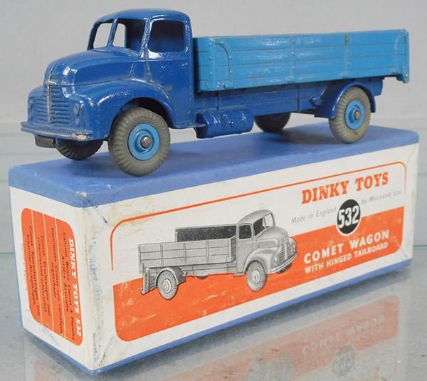 DINKY 532 COMET WAGON: 2-tone blue, orig box has price graffiti, C7.