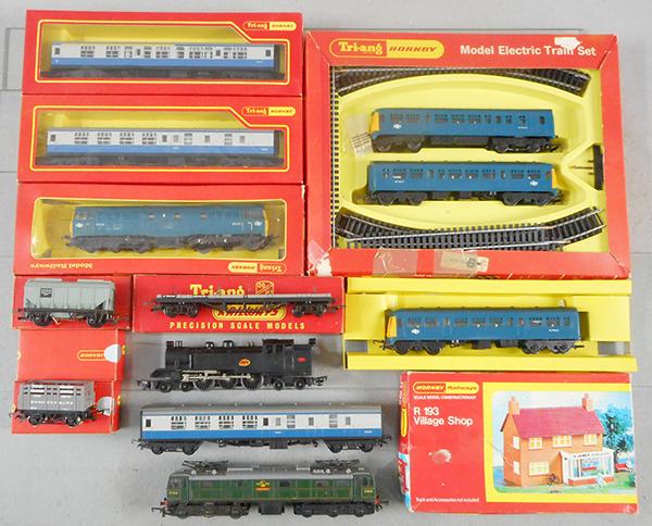 TRIANG & HORNBY LOT: HO ga, 2-rail, R351 Electra loco, R56 tank loco, R157C BR 2-car set, w/extra dummy coach, R357 loco, w/incorrect box, R727, R728, R728, 2 #R101, R110, R215, R193, orig boxes minor wear, C6-9.
