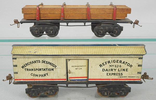 2 IVES FREIGHT CARS: O ga, 123 lumber, 124 Merchants Despatch, litho tin, ca 1915, C5-6.