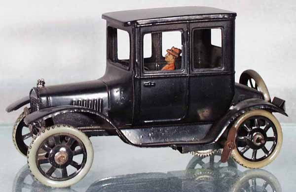 BING FORD MODEL T: litho tin, windup working, oxidation on axles & windup key, 6 1/4 in long, C7.