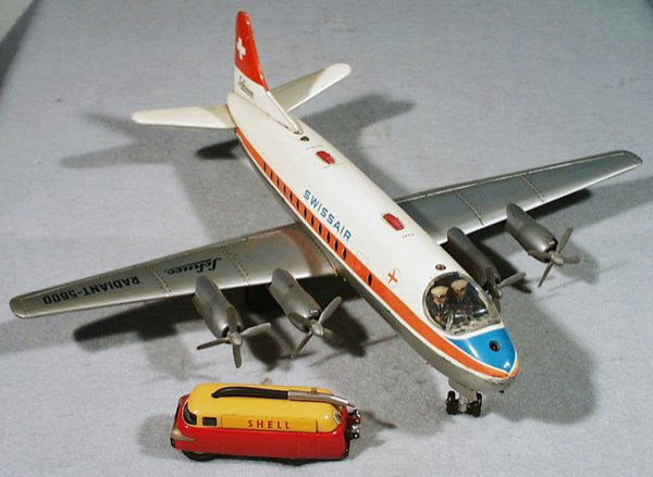 SCHUCO 5600 SWISS AIR RADIANT AIRLINER: not working, missing battery box door, w/5601 Shell Radiant Service Truck, C6.