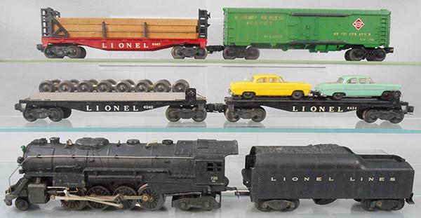 LIONEL TRAIN SET: O ga, 726RR loco, 2046W tender, 6262 wheel car, 6424-60 automobile flat car, 6467 miscellaneous car, 6572 REA car, oxidation on door guides, orig car boxes only, minor wear, C6-8.