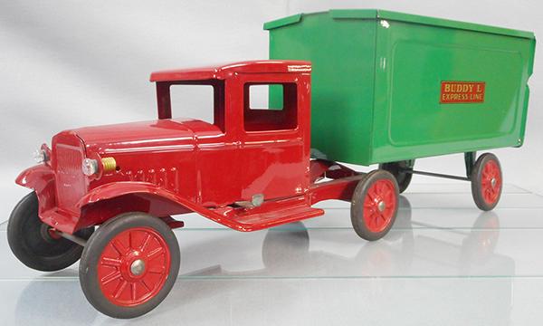 BUDDY L 435 TRACTOR TRAILER: painted pressed steel, 24 in long, w/battery headlights, restored, C9.