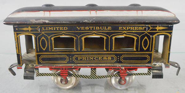 IVES 62 PRINCESS COACH: O ga, handpainted & litho tin, dark blue w/gold trim, ca 1903, C7-8.