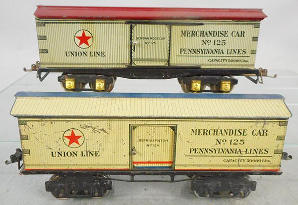2 IVES BOX CARS: O ga, litho tin, 125 Union Line, w/journals, ca 1930, 125 Union Line, w/Maerklin-style trucks, ca 1917, C6-7.