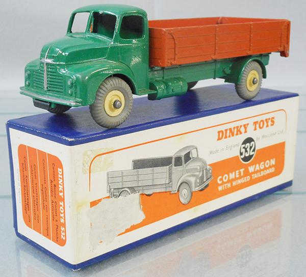 DINKY 532 COMET WAGON: green & orange w/yellow hubs, orig box minor wear, C8.