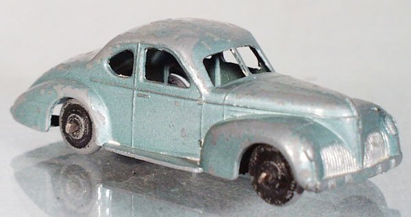 FRENCH DINKY 39F STUDEBAKER: postwar, metallic blue, playworn, C3-4.