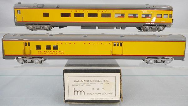 2 UP BRASS COACHES: HO ga, 2-rail, baggage & obsv, obsv has orig Hallmark box, C7-8.