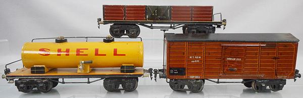3 MARKLIN FREIGHT CARS (1 of 2)