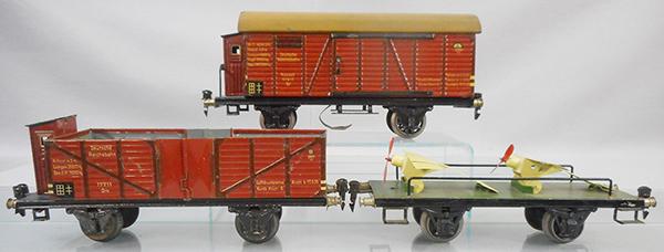 3 MARKLIN FREIGHT CARS (1 of 2)