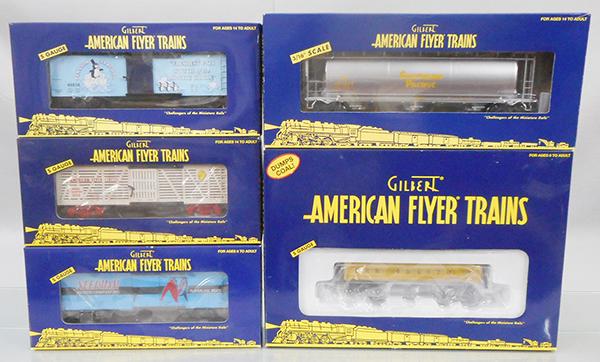 5 AMERICAN FLYER FREIGHT CARS (1 of 1)