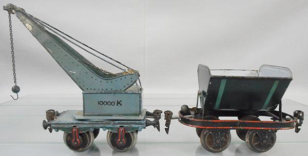 2 MARKLIN FREIGHT CARS (1 of 2)