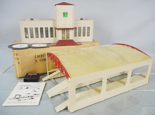 AMERICAN FLYER 799 TALKING STATION (1 of 1)