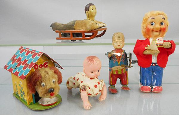 5 JAPANESE TOYS (1 of 1)