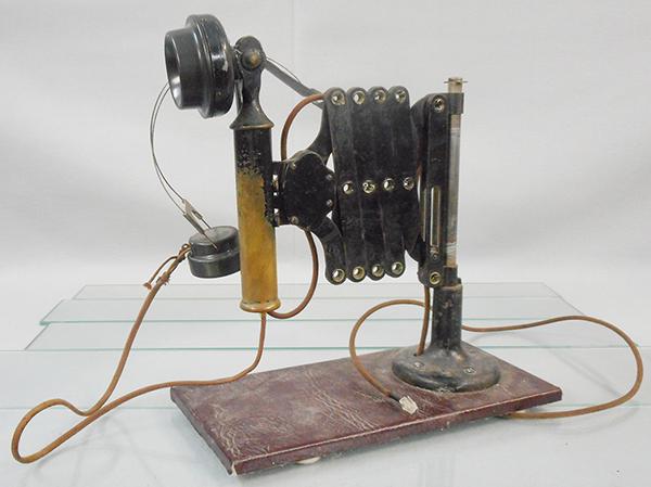 WESTERN ELECTRIC RAILWAY TELEPHONE (1 of 2)