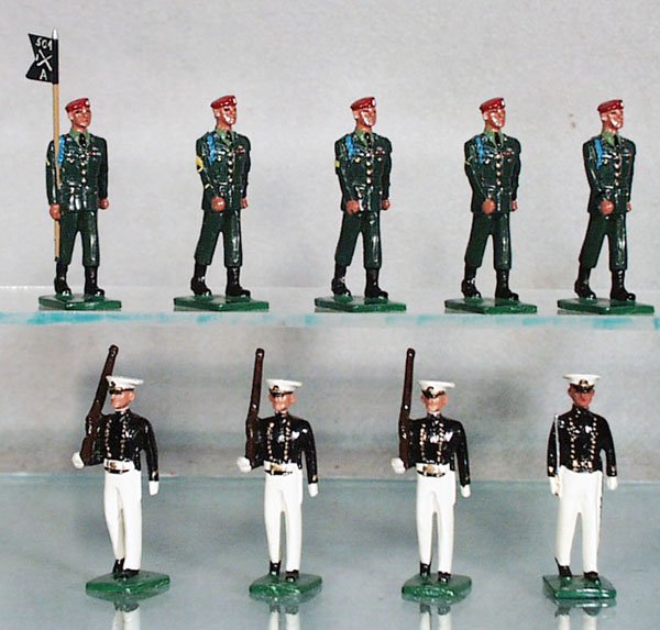 2 MARTIN RITCHIE SETS: Set 142 Red Berets 82nd Airborne w/Giudon, 5 pieces; Set 106 USNA Midshipmen, 4 pieces only, missing 1 piece, orig boxes & inserts, C9-10.