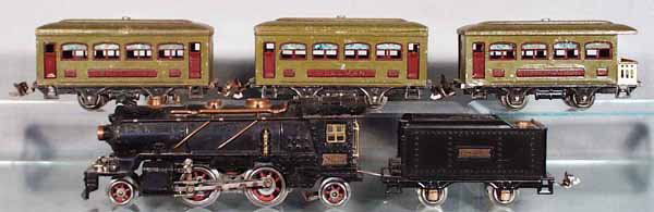 LIONEL TRAIN SET: O ga, 261 loco, 257T tender, 2 #529 coaches, 530 obsv, set has playwear, scratches & oxidation spots, C3-5.