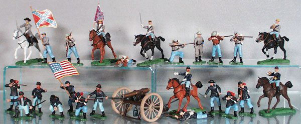 25 BRITAINS SWOPPETS CIVIL WAR FIGURES: plastic, marked Made in England, cannon missing 1 ram rod, C7-9.