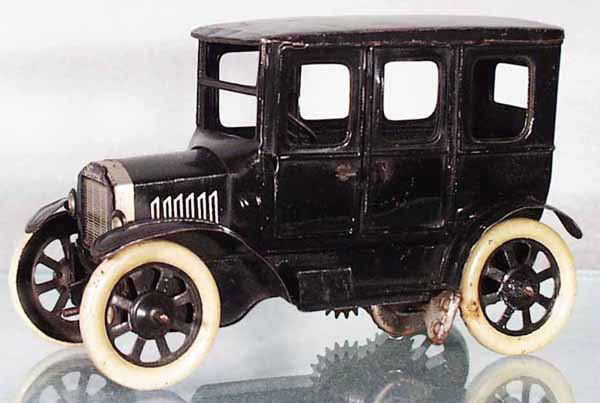 OROBR FORD MODEL T: litho tin, windup working, 6 in long, C6.